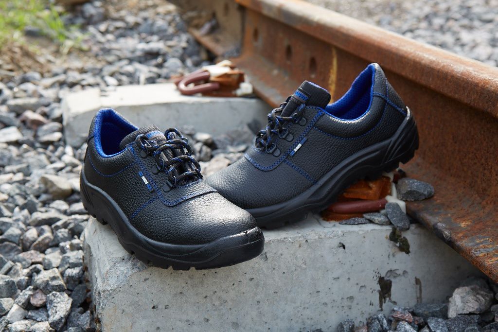 scale_2400.jpg scale_2400.jpg